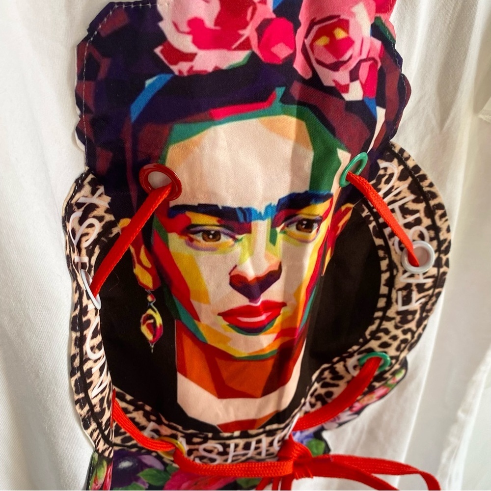 NEW Frida Kahlo Tulle Ruffle Short Sleeve Graphic Tee SZ S - Picture 3 of 6